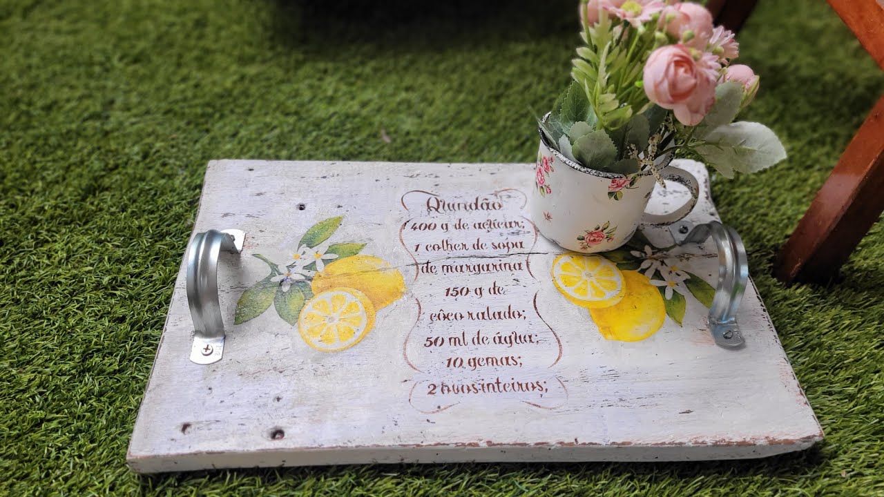 Bandeja rústica com tábua de demolição 