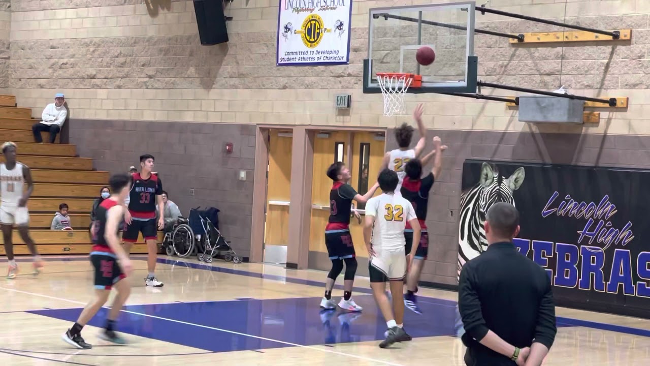 Lincoln Zebras defeat the Mira Loma Matadors 8924 Jake Overbay 2022 Scores 27 pts YouTube