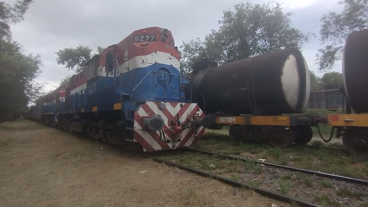Cruzadas de Trenes de NCA en Villa María Gravitacion 