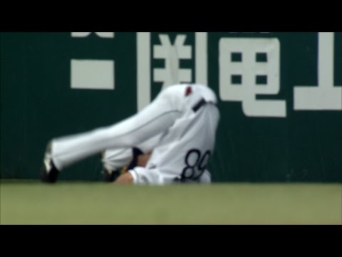 【プロ野球パ】一体何が起こった!? 熊代がこんな体勢に 2015/09/22 L-Bs