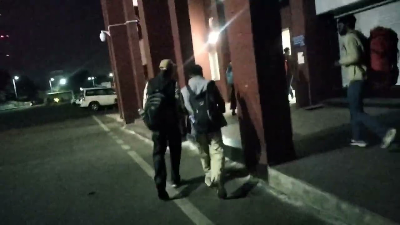 Aaj ham ja rahe kavad Lene do hamen nikalna jaldi