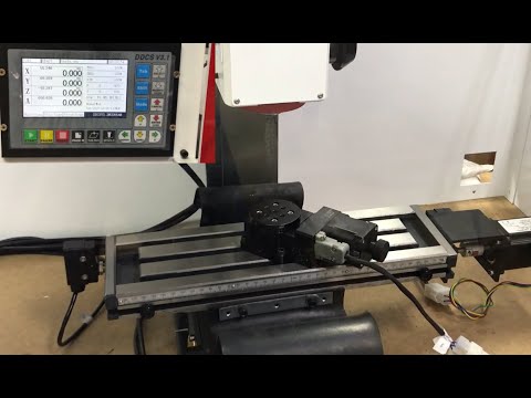 Vídeo: O que é uma mesa rotativa CNC?