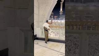 उमराह करने आए इस भाई के दोनों पैर नहीं हैं Makkah shareef Saudi Arabia #shorts