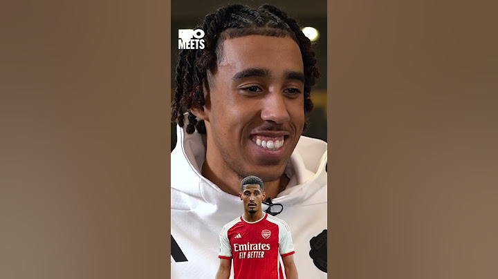 Leny Yoro Blinks When He Hears a Centre Back Better Than Rio ❌ 🤣 #football #manutd #premierleague