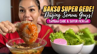 Super Big Meatball Full of Meat with Raw Vegetables & Spicy Chili 🔥