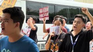 Democracy in the Digital Age: Technology at the Polls - A DOCUMENTARY by BSN 2B G4
