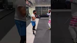 FLOYD MAYWEATHER TEACHES PAD WORK DRILL AHEAD OF FIGHT WITH DEJI…