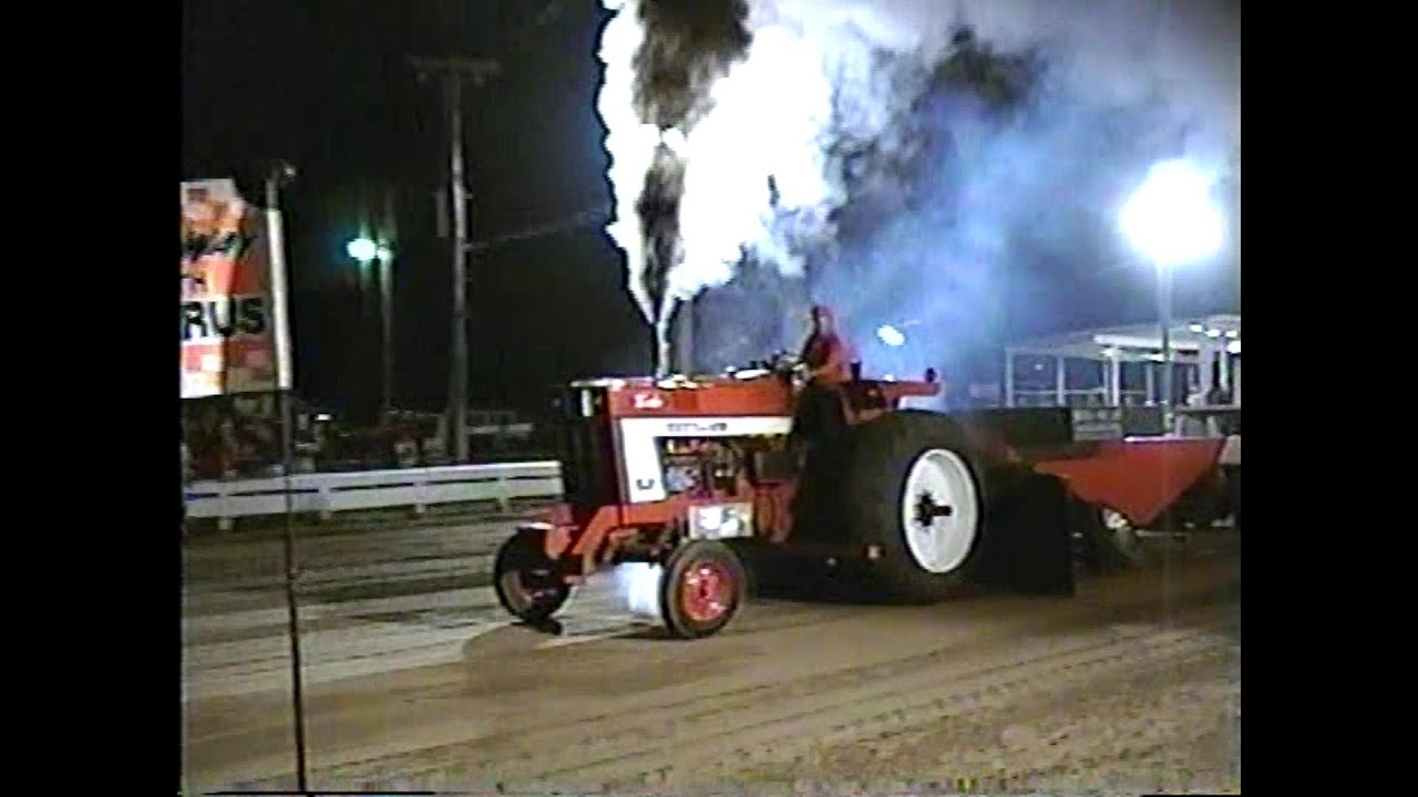 Illinois Tractor Pulling Association 1997 Greenup, Illinois 14,000 lb