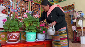 Visiting the home of a Carpenter in Gyangtse! A Unique Tibet Tour Experience when Travel with Me