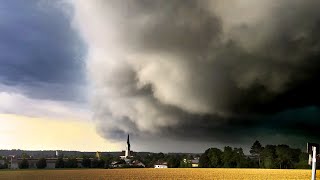 Heftige Gewitterfront Östlich Von München 16.07.2025