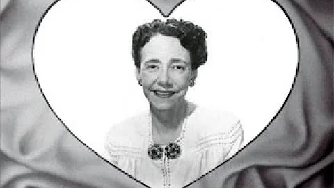 "I LOVE LUCY" - Guest Star Spotlight: Elizabeth Pa...