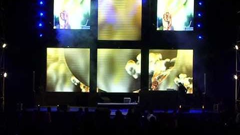 6 Screen with Watchout 30 x 20