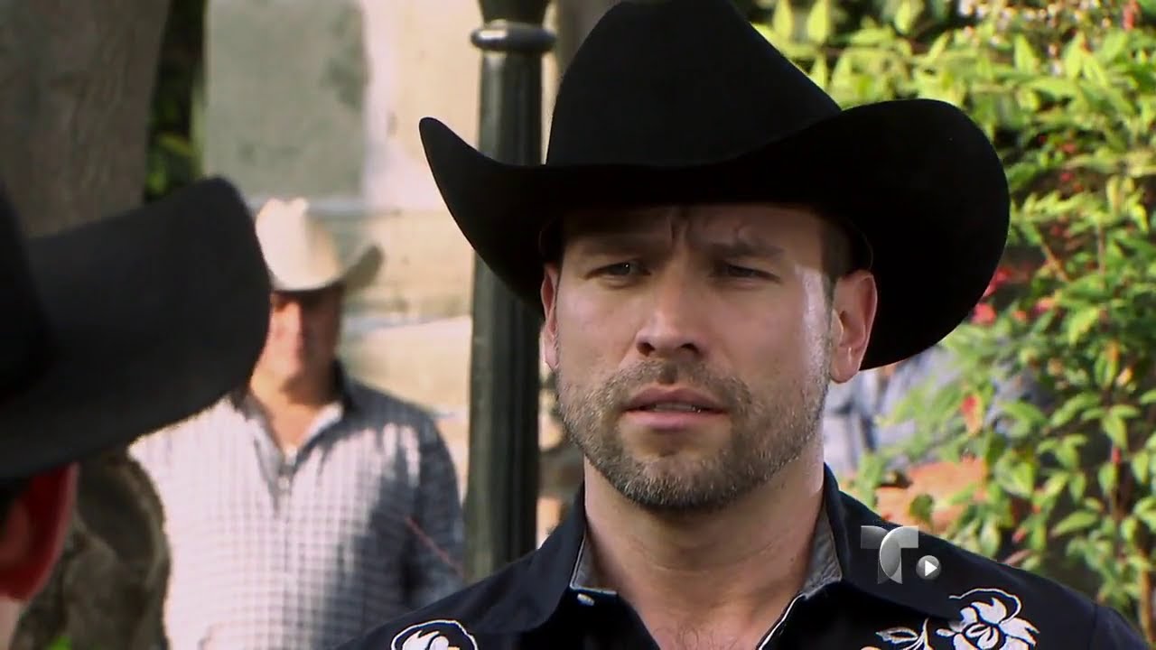 El Señor De Los Cielos 4 Cap 63/64 - Aurelio Casillas llega a Sinaloa para negociar con Victor Jr