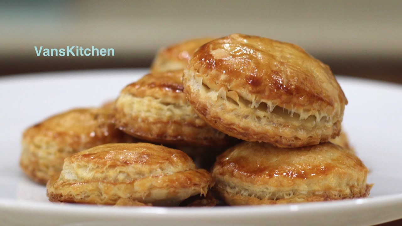 Pâté chaud, Vietnamese savory meat pie (Bánh pa tê sô) YouTube