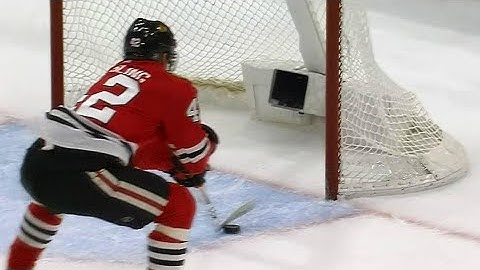 Gotta See It: Blackhawks just inches away from own goal but avoid embarrassment