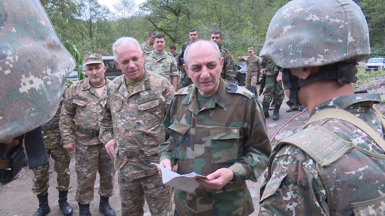 Բակո Սահակյանն այցելել է մարտական դիրքեր