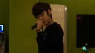 131015 Mingyu SOLO Mission performance 'Boogie On And On' by Beenzino 빈지노