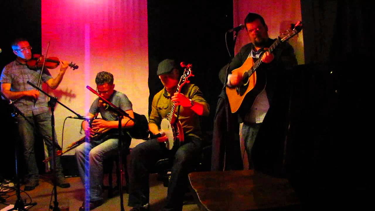 Reels: Killavil Fancy, The Sligo Maid, McFinns  Drop the floor Live at Number 39