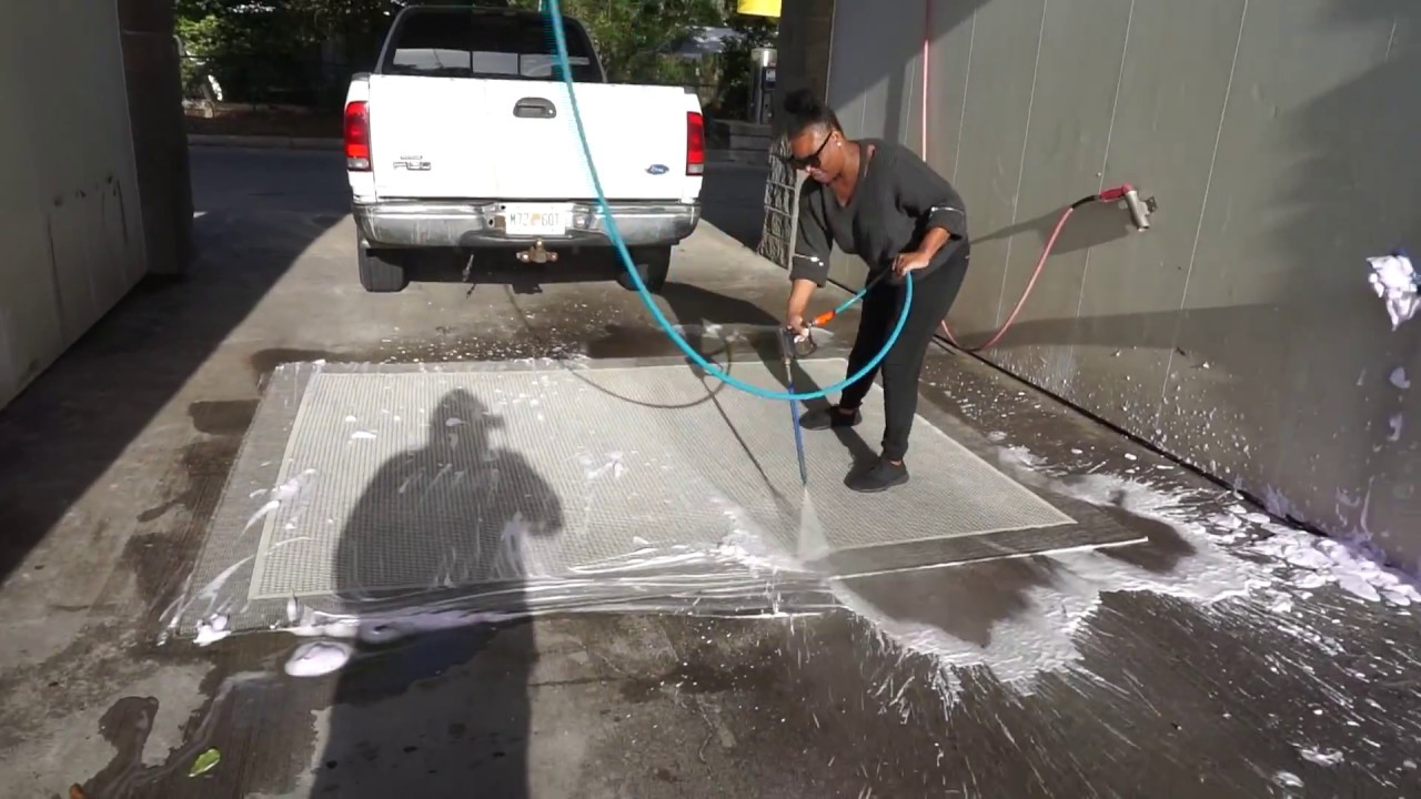 How To Clean Your Area Rug In Less Than 17 Minutes  NeesieDoesiT