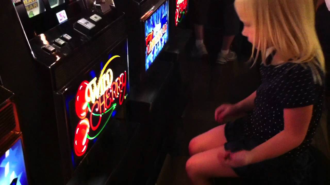 Sydney playing slot machines YouTube