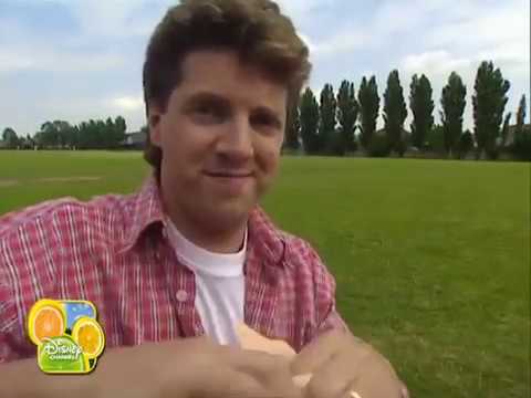 Big Art Attack - Schoolgirl