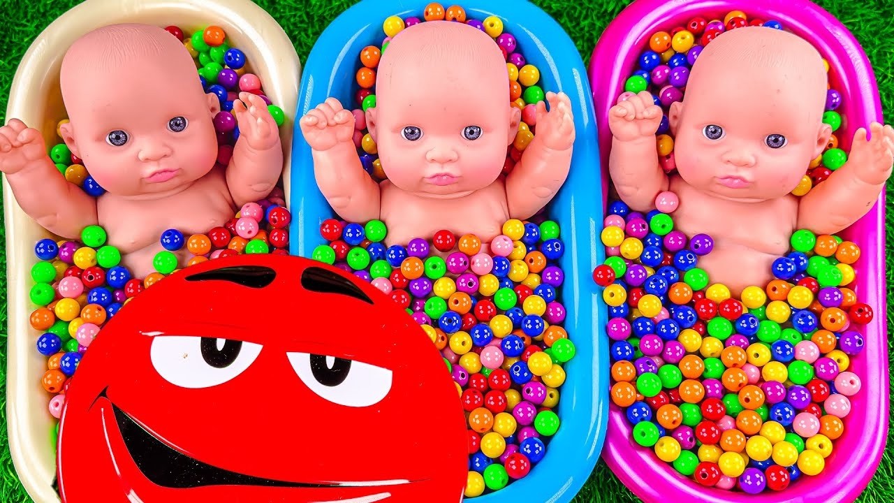 Full of 3 Rainbow BathTubs Candy with M&M's & Magic Slime Cutting