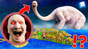 JJ and Mikey Found SCARY GIANT HEAD THALASSOPHOBIC at Island in Minecraft - Maizen JJ Mikey