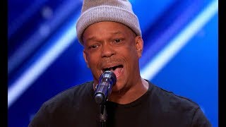 Miniatura de vídeo de "Mike Yung - Subway Singer Stuns Crowd with  Unchained Melody - America's Got Talent 2017"