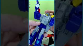 Transformers: Legacy Evolution Deluxe Needlenose w/ Sunbeam & Zigzag #Shorts | HNE Toys