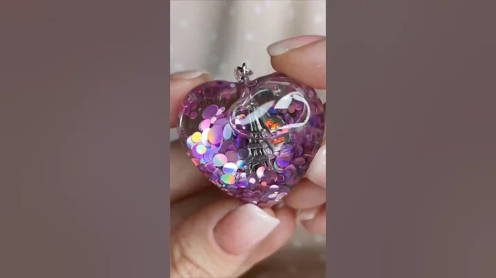 How to make shaker charm #uvresin #shakercharm #makingjewellery