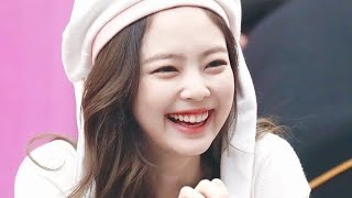Falling in love with Jennie's smile ❤️
