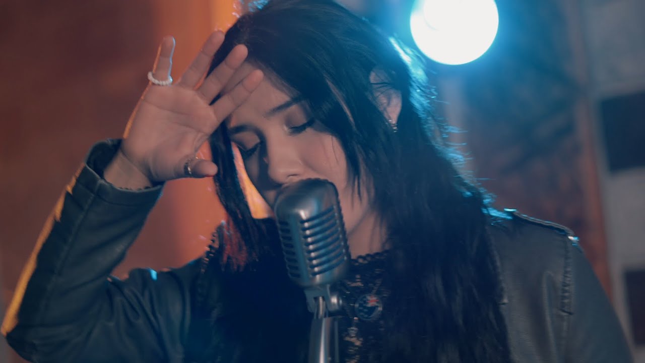 Edith Evans - Mariposa Multicolor - (Video Oficial) 