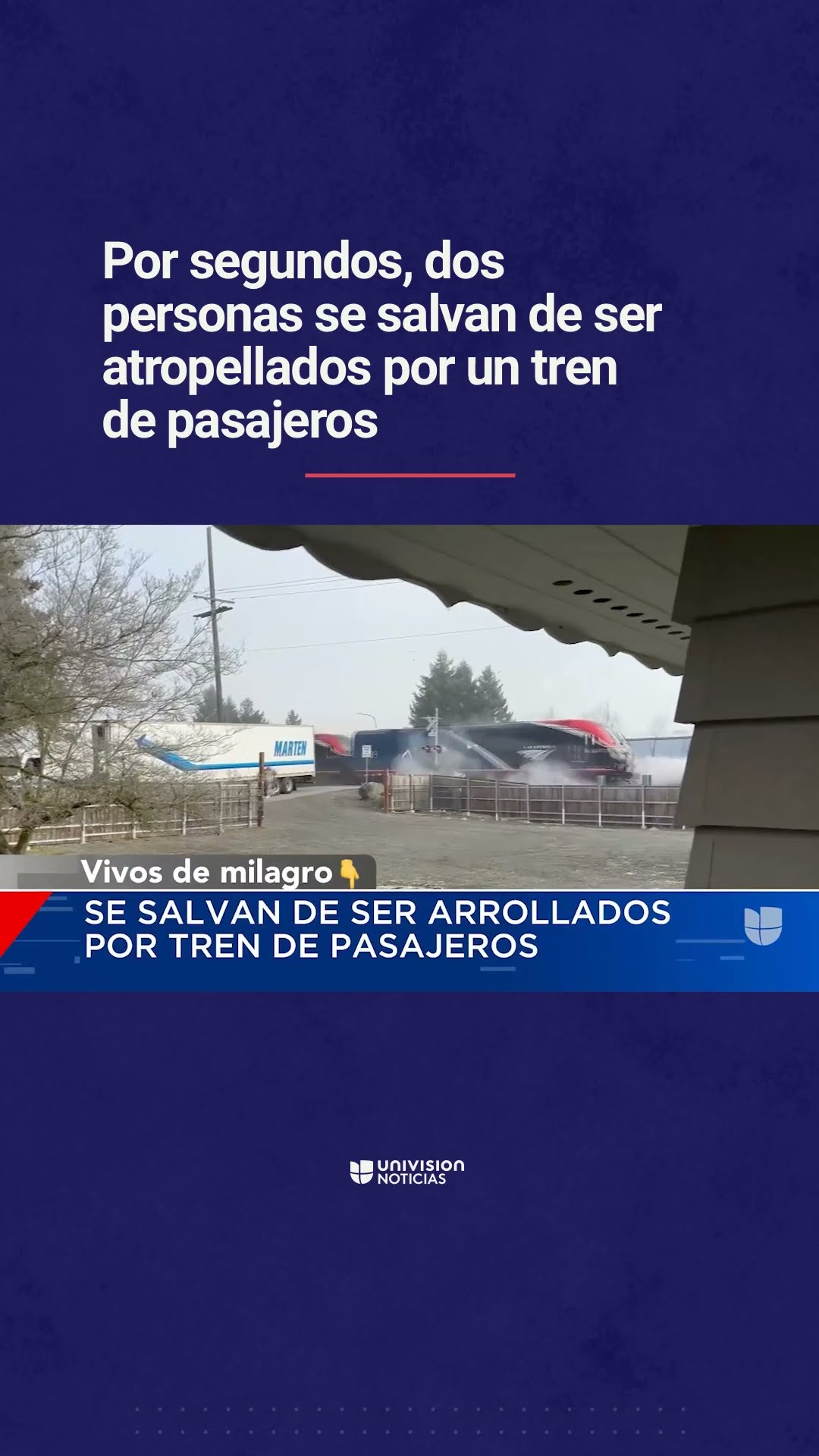 El momento en el que dos personas se salvan de ser atropelladas por un tren de pasajeros