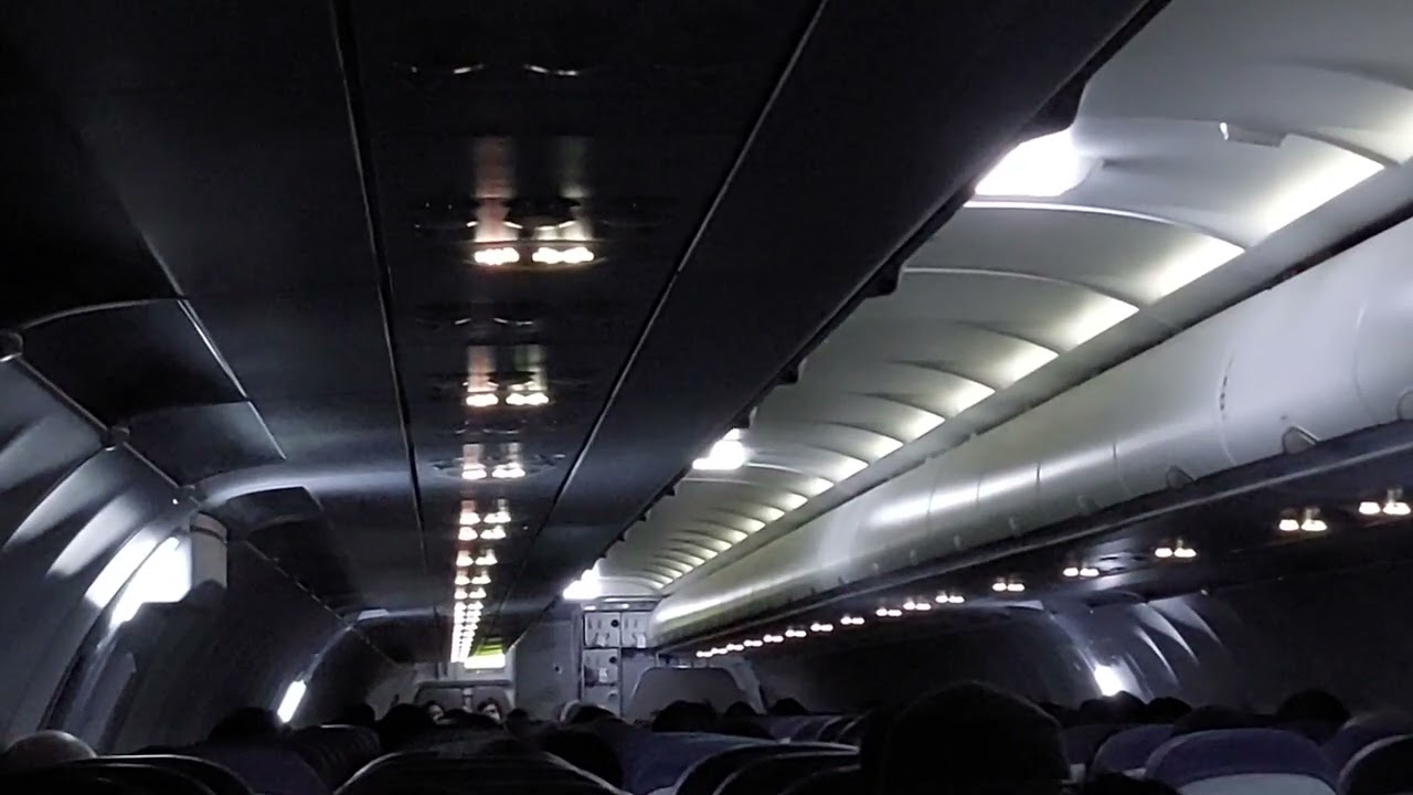 CEBU PACIFIC FLIGHT 5J 806 FROM SINGAPORE TO MANILA ANNOUNCEMENT, SAFETY DEMO & TAKEOFF