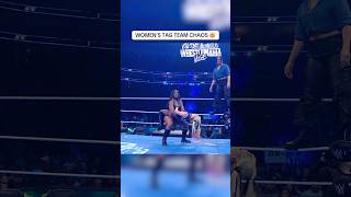 The Bella Twins defeat Charlotte and Alexa, with the assist from Lash Legend 👀 #SmackDown