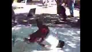 breakdance in the park