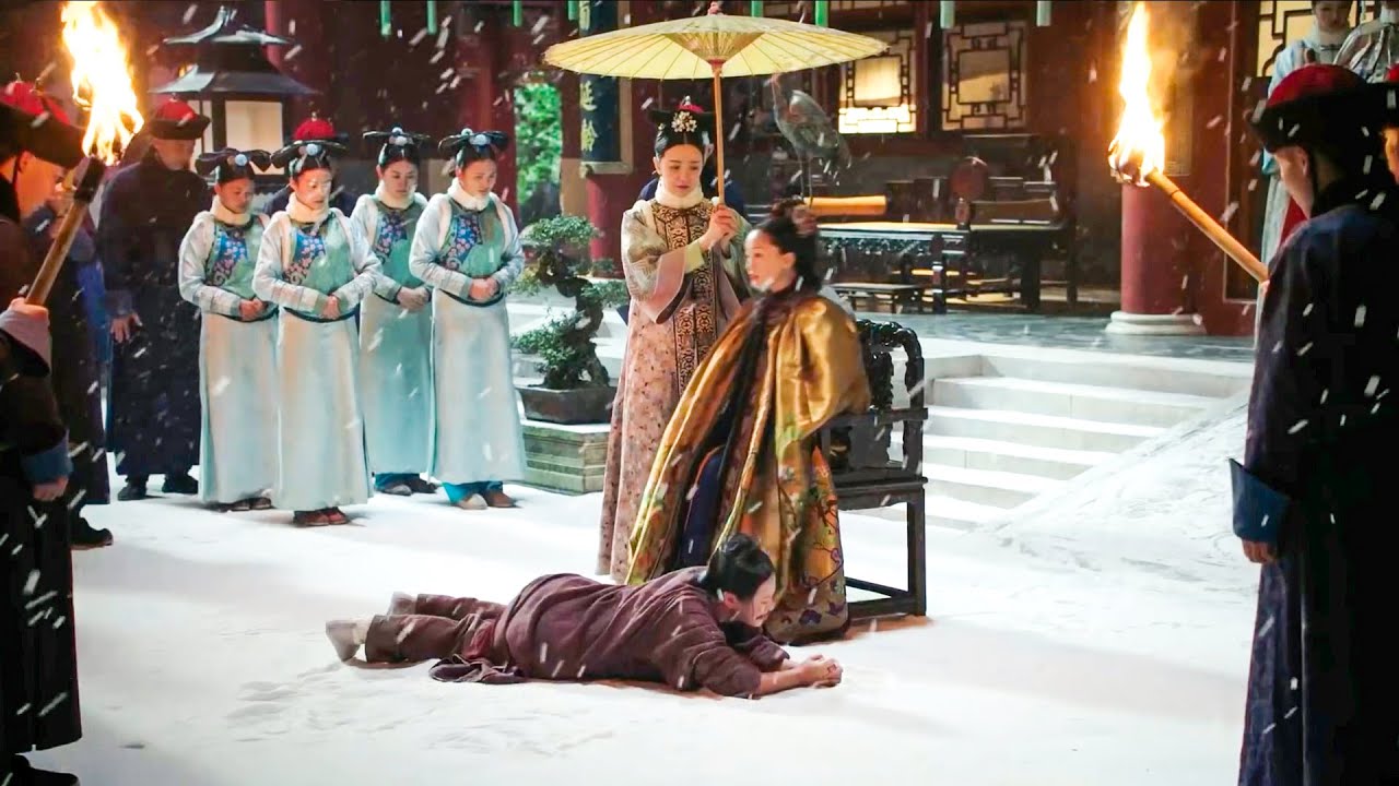 李玉毫不手軟將賤婢拖到如懿面前，如懿冷笑拔下她十指長甲，狠辣復仇！#如懿傳 #周迅 #霍建華 #古裝