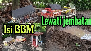 Truk Oleng Di SPBU Mengisi Minyak || Truk Melewati Jembatan ( Oil filled truck & Over The Bridge)