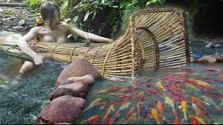 Full 33 Day Solo Bushcraft in the RainForest - Amazona Girl Building Warm Bushcraft Survival Shelter