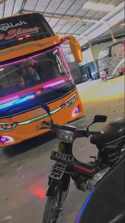 bus mania ganti baju dulu #india #shorts #trending #viral