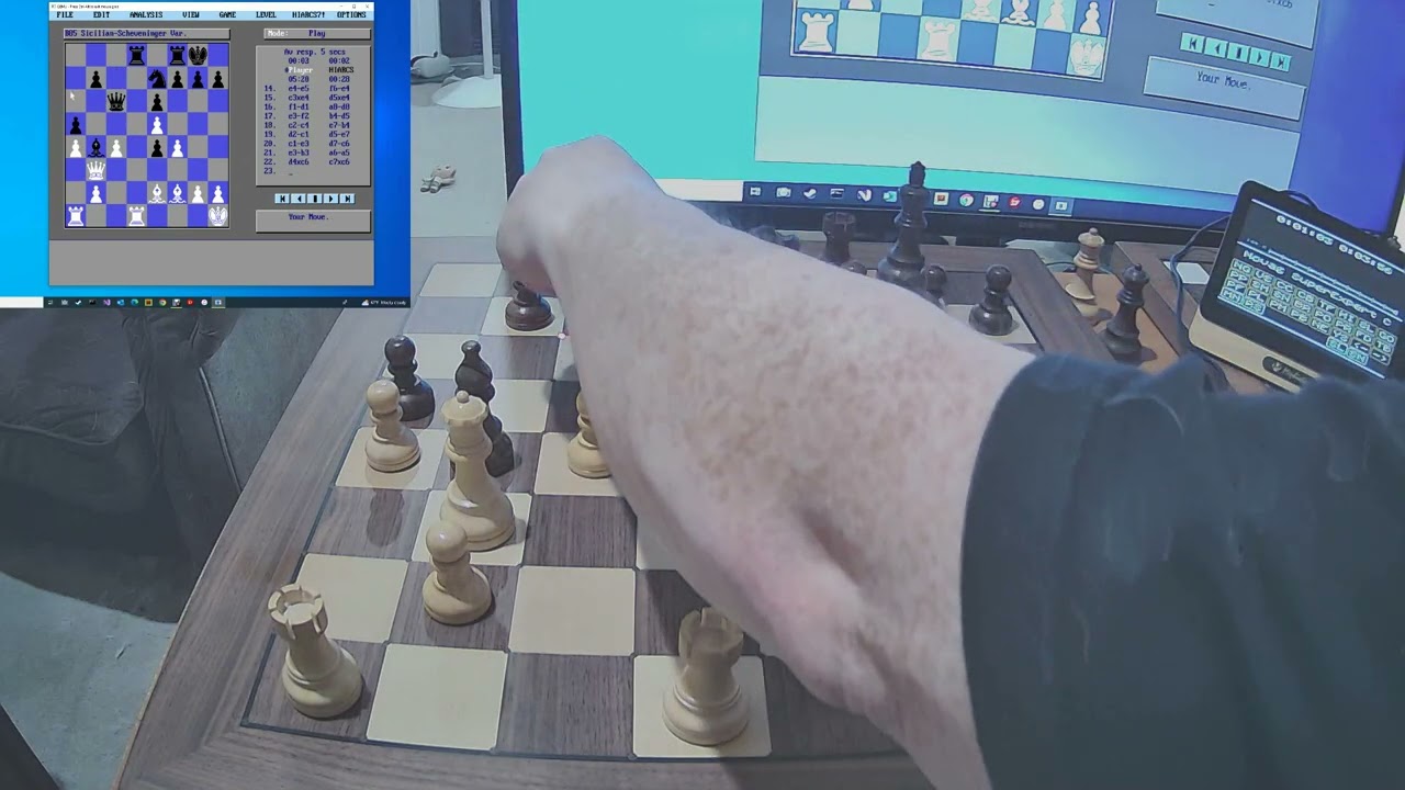 Novag Super Expert C (Mephisto Phoenix) vs Hiarcs 7.1