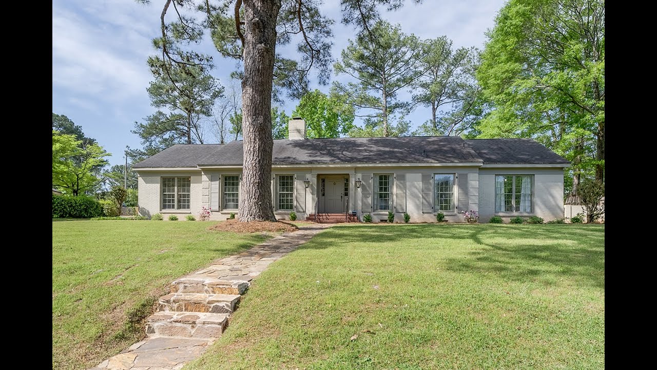 Homes for Sale in Tuscaloosa, 162156, 930 Meadow Lane N, Katherine