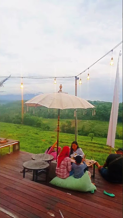 Arunika cafe and eat Tulungagung || healing dg ngopi sambil liat pemandangan yg indahhh