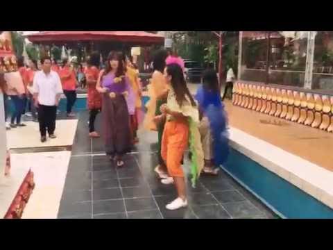 งานบวช.ลีลานำหน้านาค(นางฟ้าสะบัดช่อ)