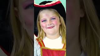 Girl Pirate Face Paint Design | BEST Halloween Face Paint for Kids #shorts #facepaint