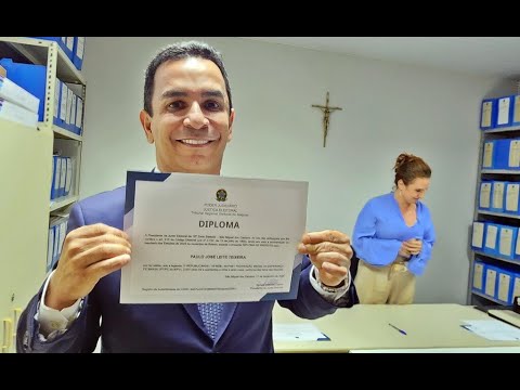 Paulinho é diplomado prefeito de Roteiro para a gestão 2025 2028