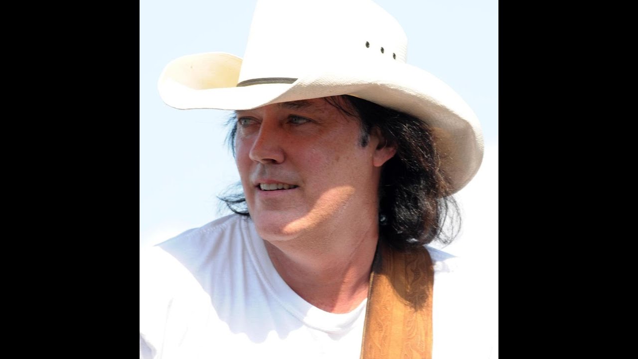 Country Music Singer/Songwriter, David Lee Murphy