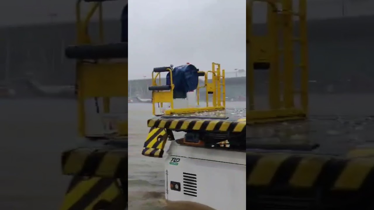 chennai Airport flood 