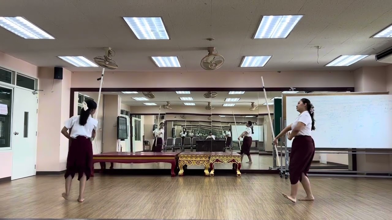 รำทวน (ตอน อิเหนารบระตูบุสิหนา)