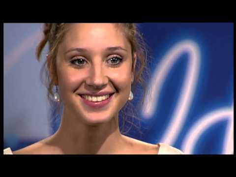 Pretty girl singing "Nobody's Child" - Audition - Season 4